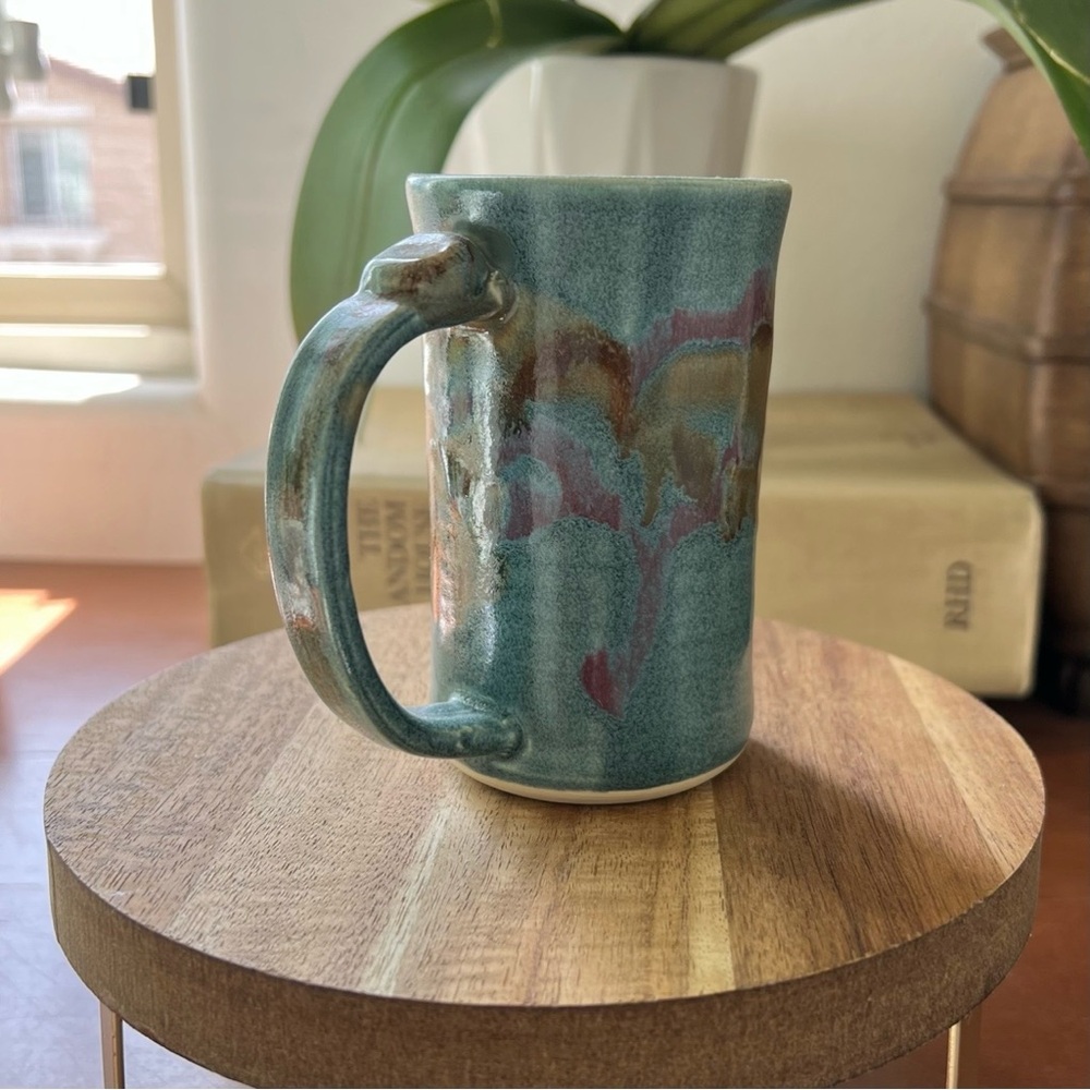 Studio Pottery Hand Thrown Mug Signed Calhoun 4.5” - Picture 6 of 9